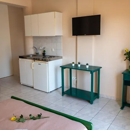 Apartment C.katopodis Center *