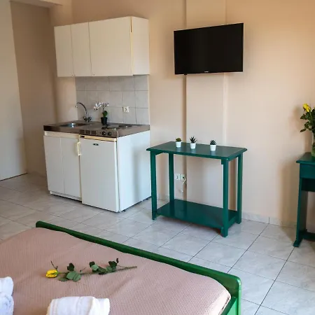 Apartment C.katopodis Center