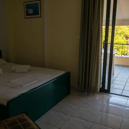 Apartment C.katopodis Center *